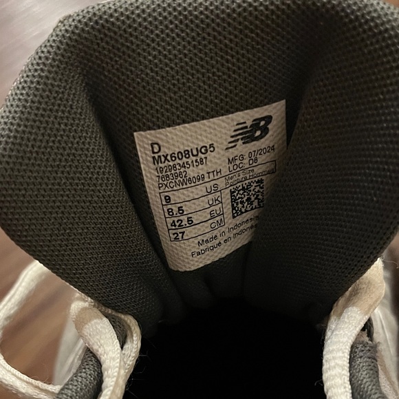 New Balance Men's Beige and White Sneakers - Picture 3 of 3